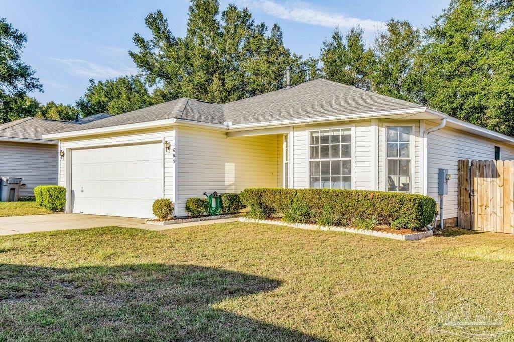 Property Photo: 1605 Galvin Ave FL 32526