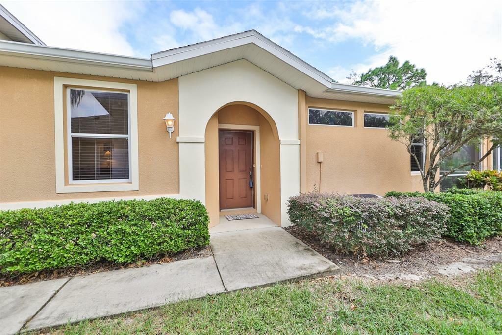 Property Photo:  2050 Sifield Greens Way  FL 33573 