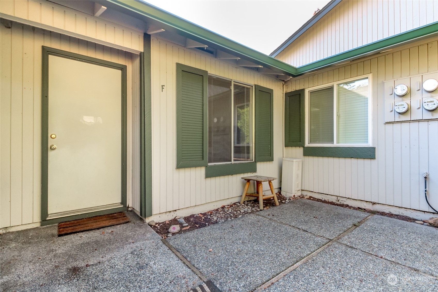Property Photo: 526 S 323rd Place 11F WA 98003