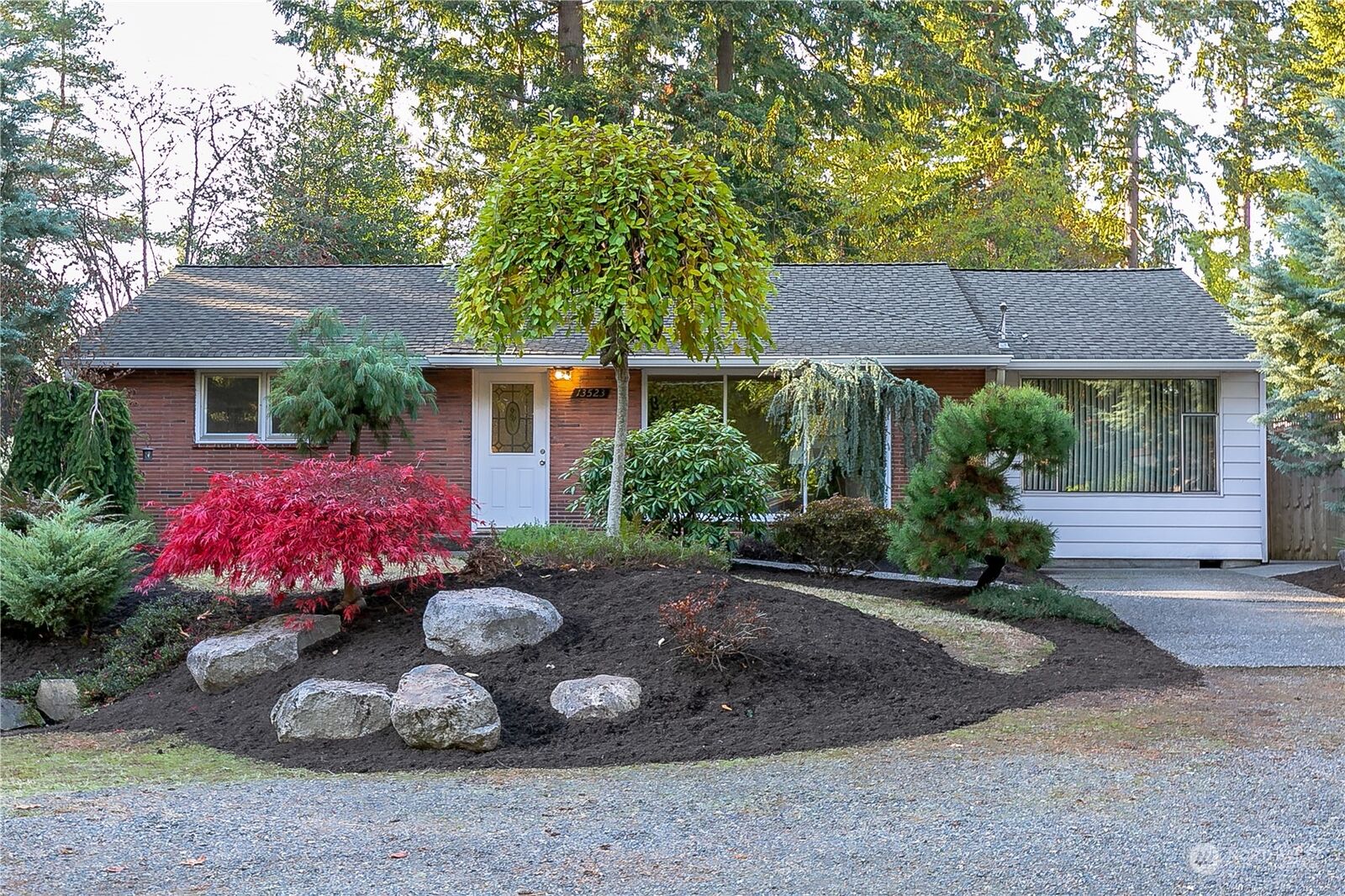 Property Photo:  13523 23rd Place NE  WA 98125 