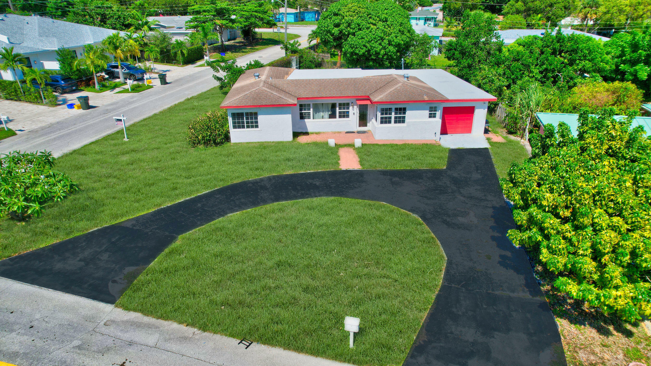 Property Photo:  301 Gulfstream Drive  FL 33444 