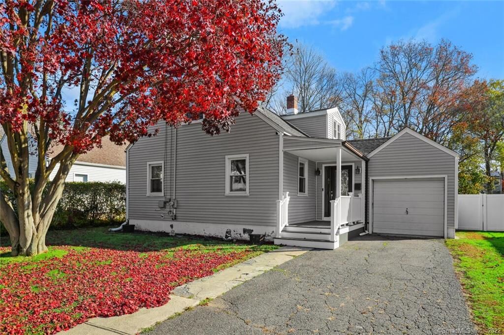 Property Photo:  60 Greystone Road  CT 06610 