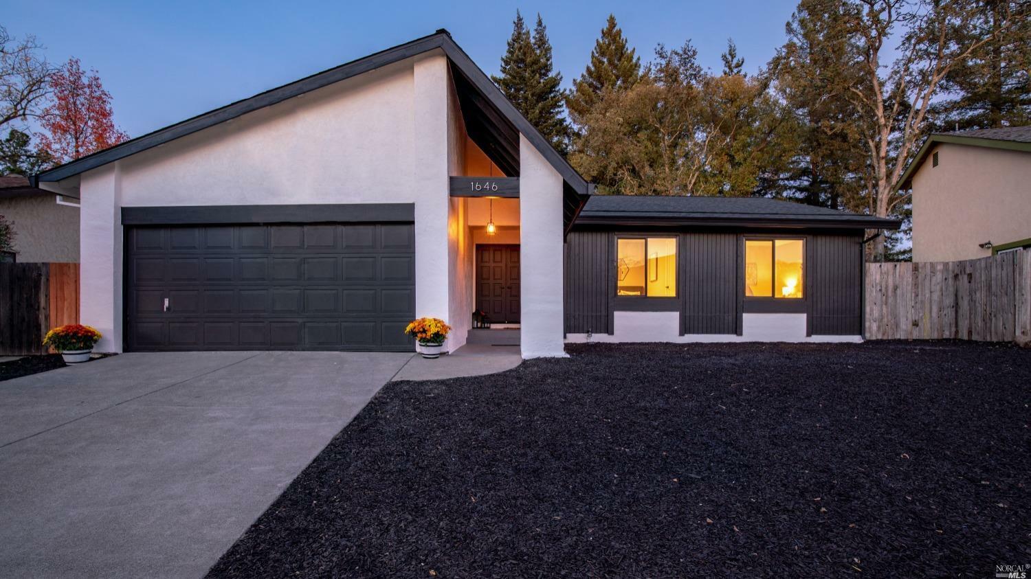 1646 Calavaras Drive  Santa Rosa CA 95405 photo