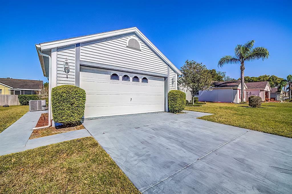 Property Photo:  10339 Autumnwood Drive  FL 34667 