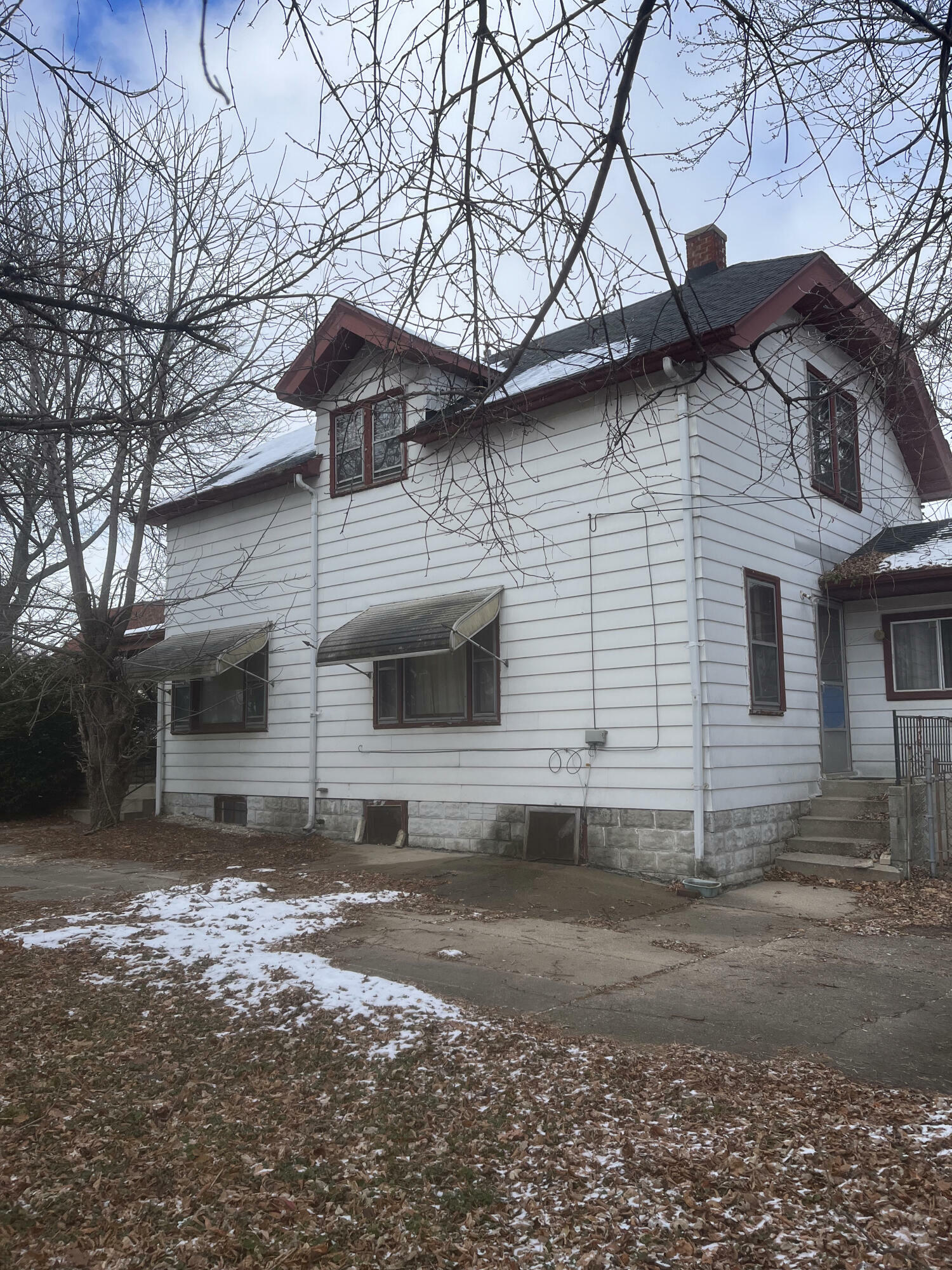 Property Photo:  2208 S 84th St  WI 53227 