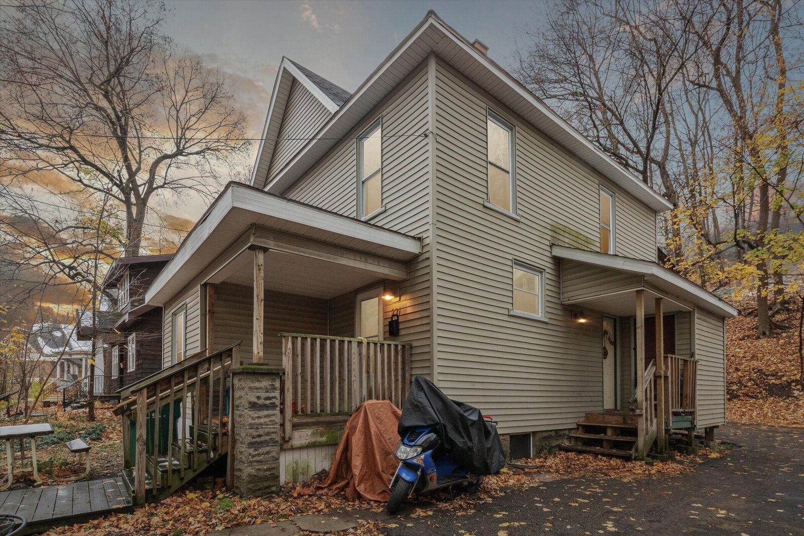 Property Photo:  221 Ingleside Terrace  MI 49006 