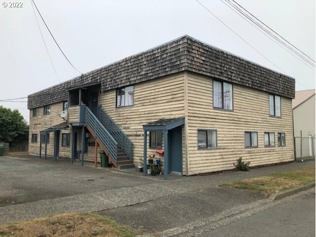 148 S Wasson St  Coos Bay OR 97420 photo