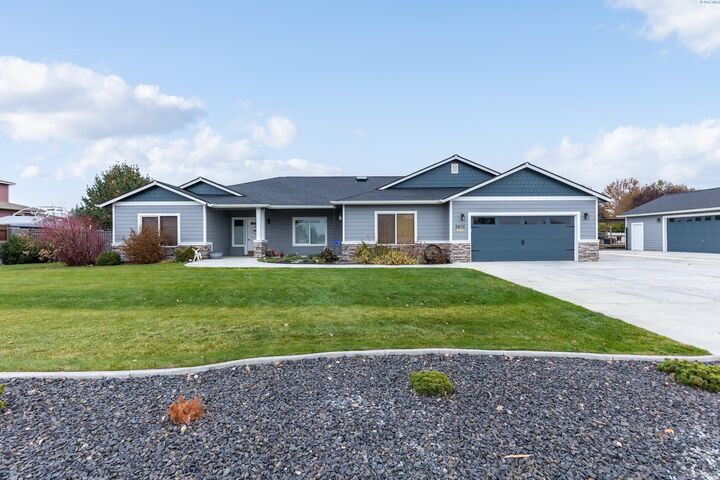 3405 Chardonnay  Pasco WA 99301 photo