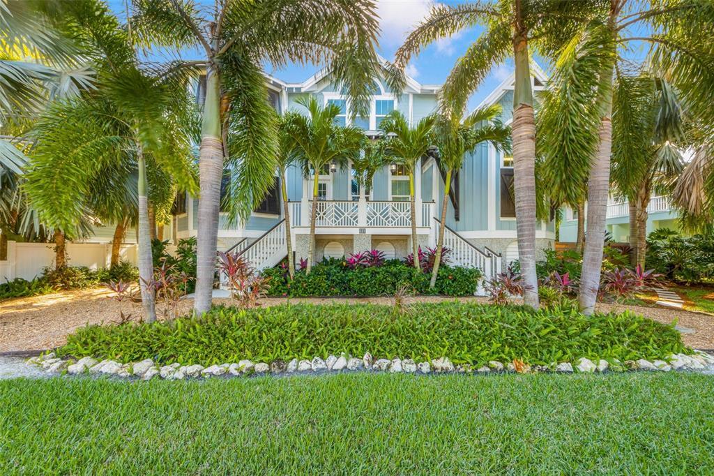 Property Photo: 111 Peppertree Lane FL 34216