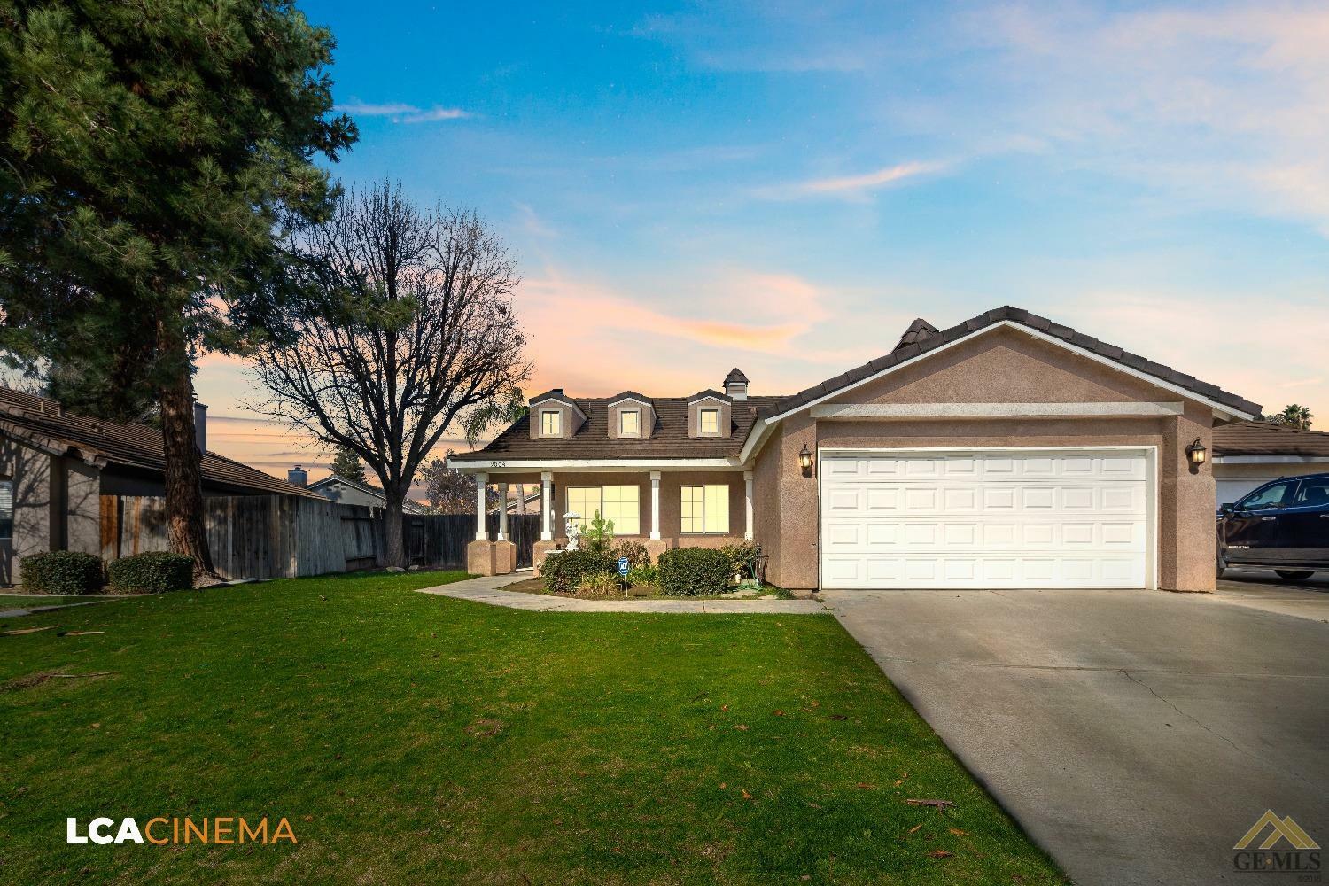 Property Photo:  9004 Jenna Kathryn Drive  CA 93312 