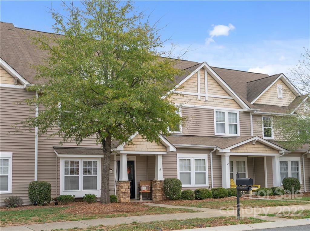 Property Photo: 1020 Laparc Lane NC 28079