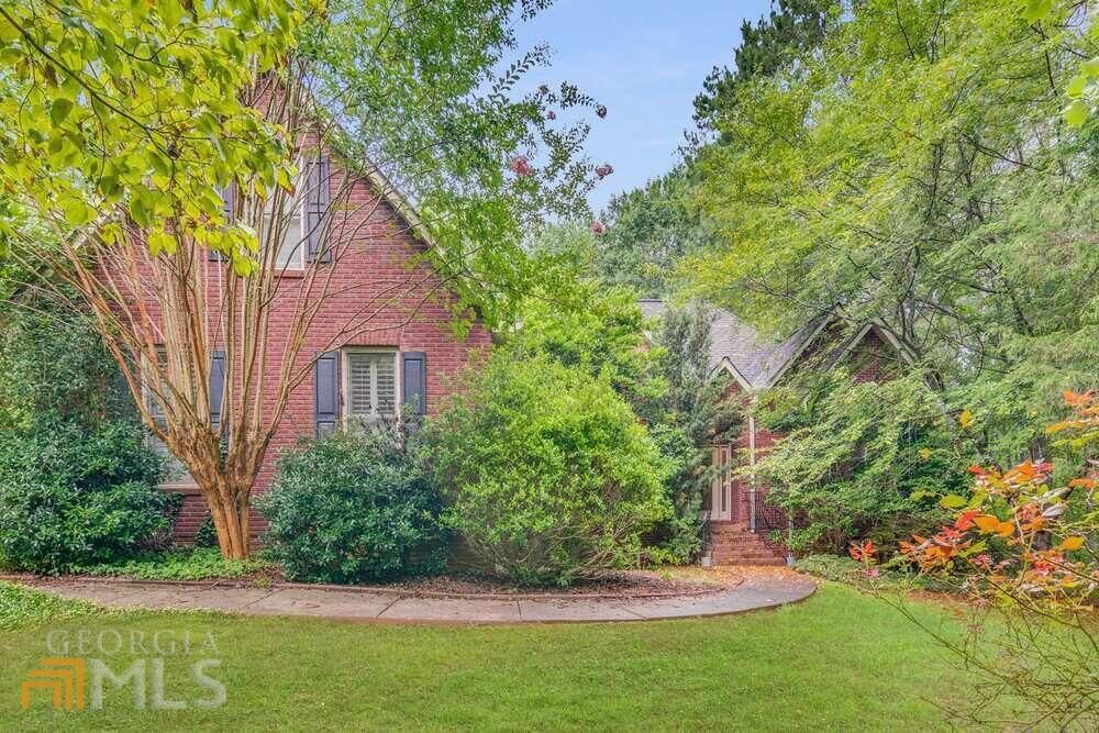 Property Photo:  65 Dove Court  GA 30252 