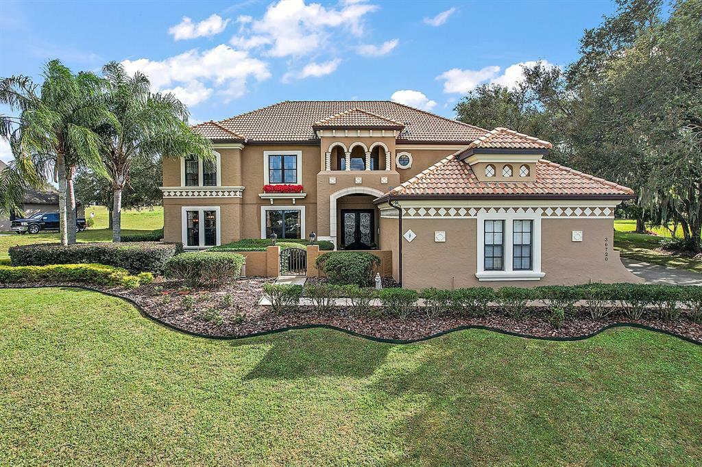 Property Photo:  36720 Barrington Drive  FL 32736 