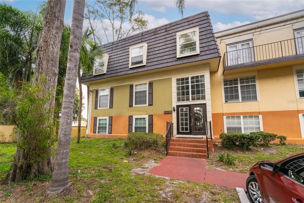 Property Photo: 3904 Versailles Drive 3904A FL 32808