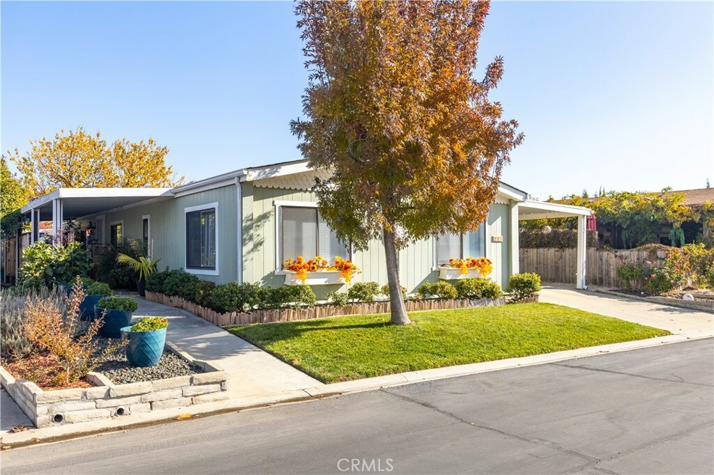 Property Photo:  217 Lark Drive  CA 93446 