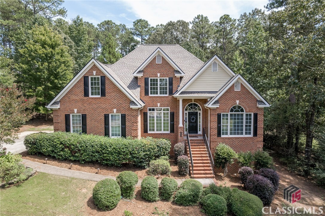 Property Photo:  1040 Creekstone Lane  GA 30621 