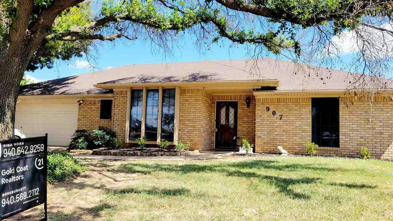 Property Photo: 907 Sugarbush Lane TX 76354