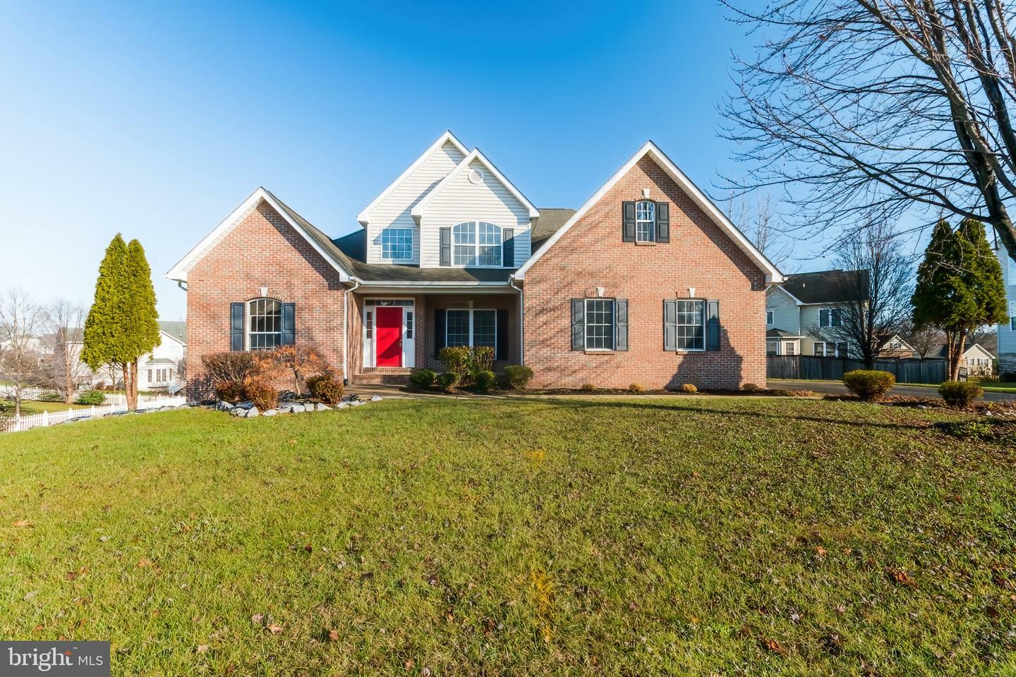 Property Photo: 125 Travis Court VA 22602