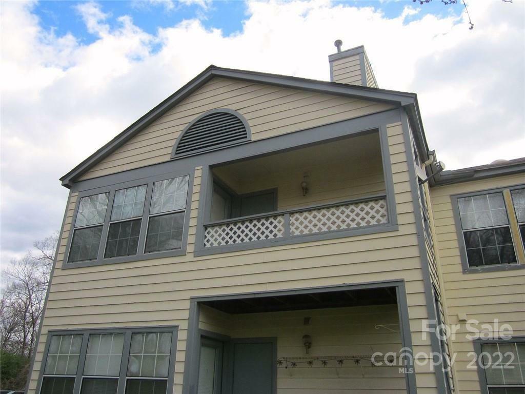 Property Photo:  8117 Tremaine Court E  NC 28227 