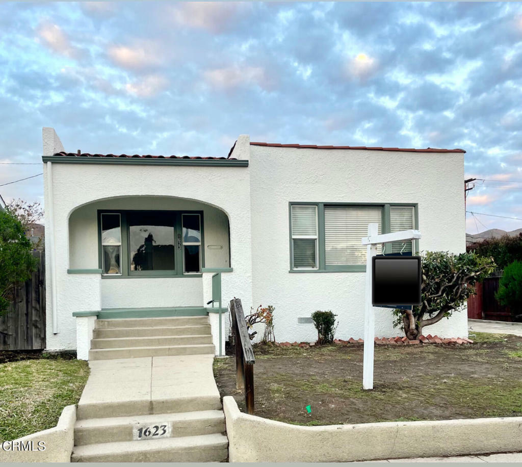 Property Photo:  1623 San Nicholas Street  CA 93001 