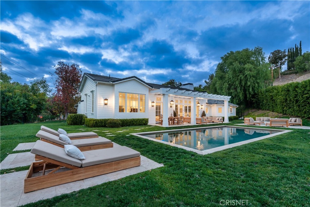 Property Photo:  25039 Lewis And Clark Road  CA 91302 