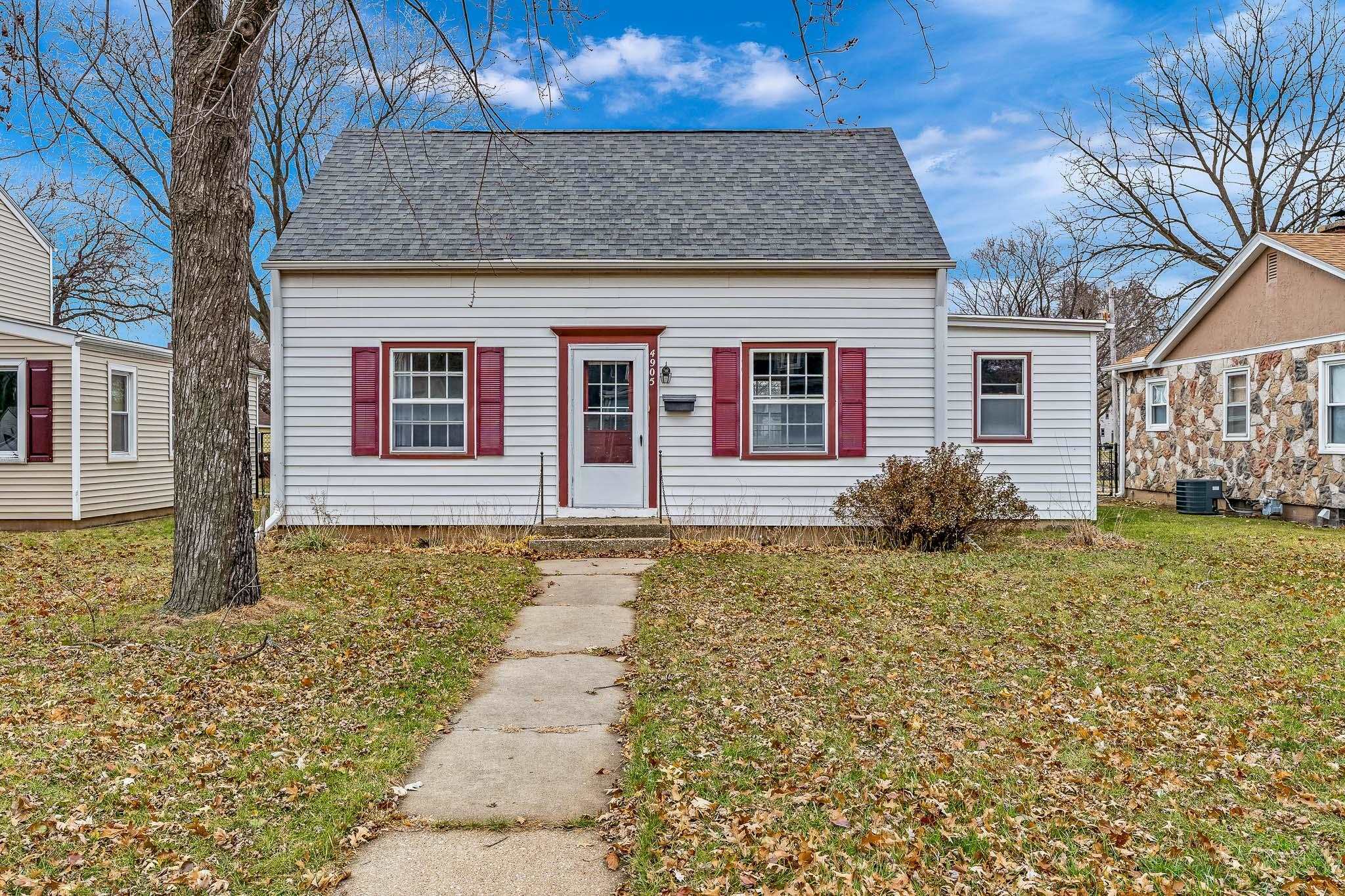 Property Photo:  4905 Arlington  IL 61111 