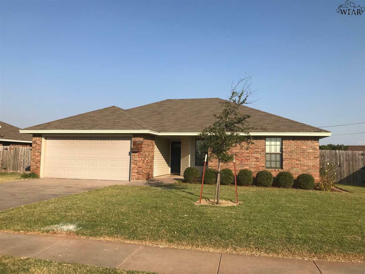 Property Photo: 5217 S Henry S Grace Freeway Woodhaven TX 76302