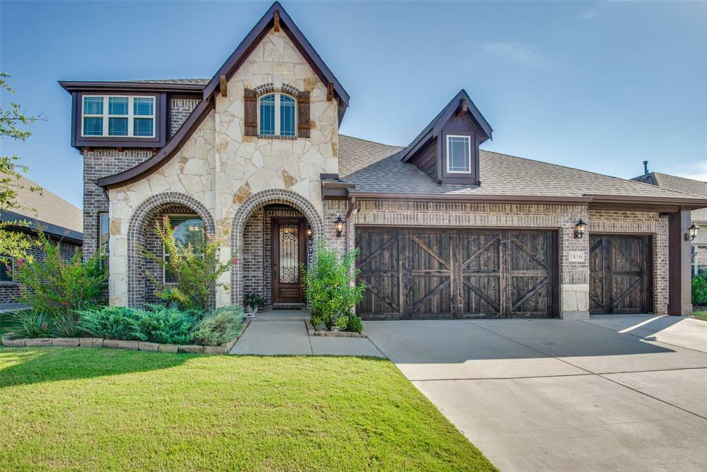Property Photo: 1816 Campground Way TX 76227