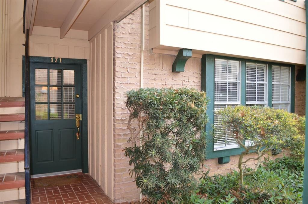 Property Photo:  8287 Kingsbrook Road 171  TX 77024 