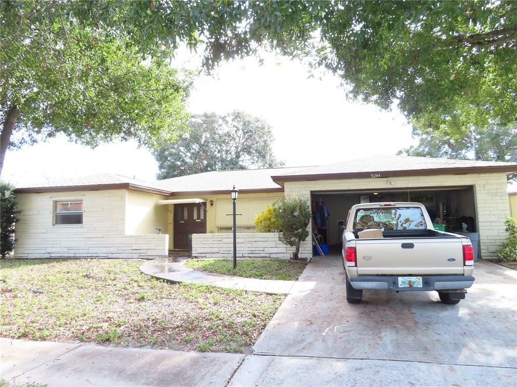 Property Photo: 9244 79th Avenue FL 33777