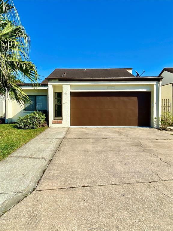 Property Photo:  4616 Stonehaven Place  FL 34652 