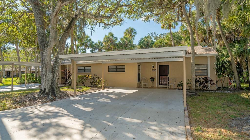 Property Photo:  5063 Village Gardens Drive 9  FL 34234 