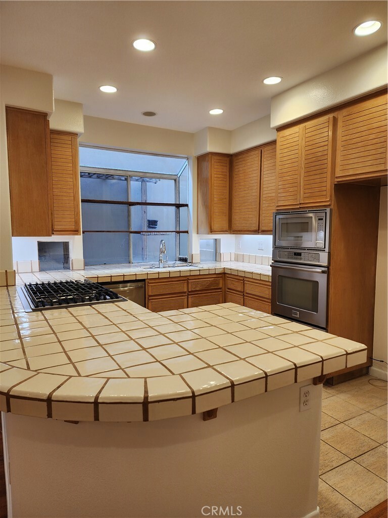 Property Photo: 525 20th Street CA 92648