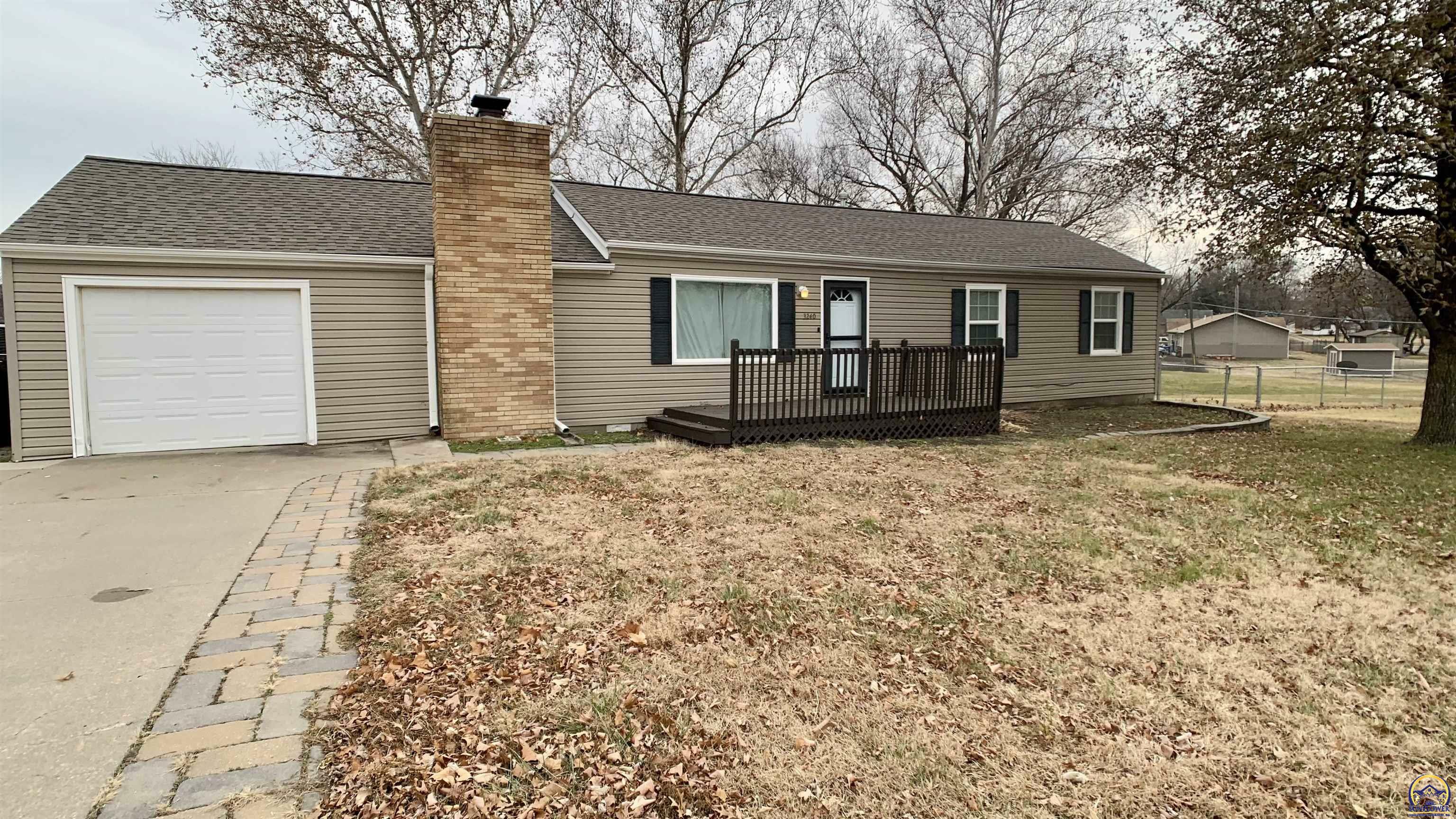 Property Photo:  3240 SW Burlingame Rd  KS 66611 