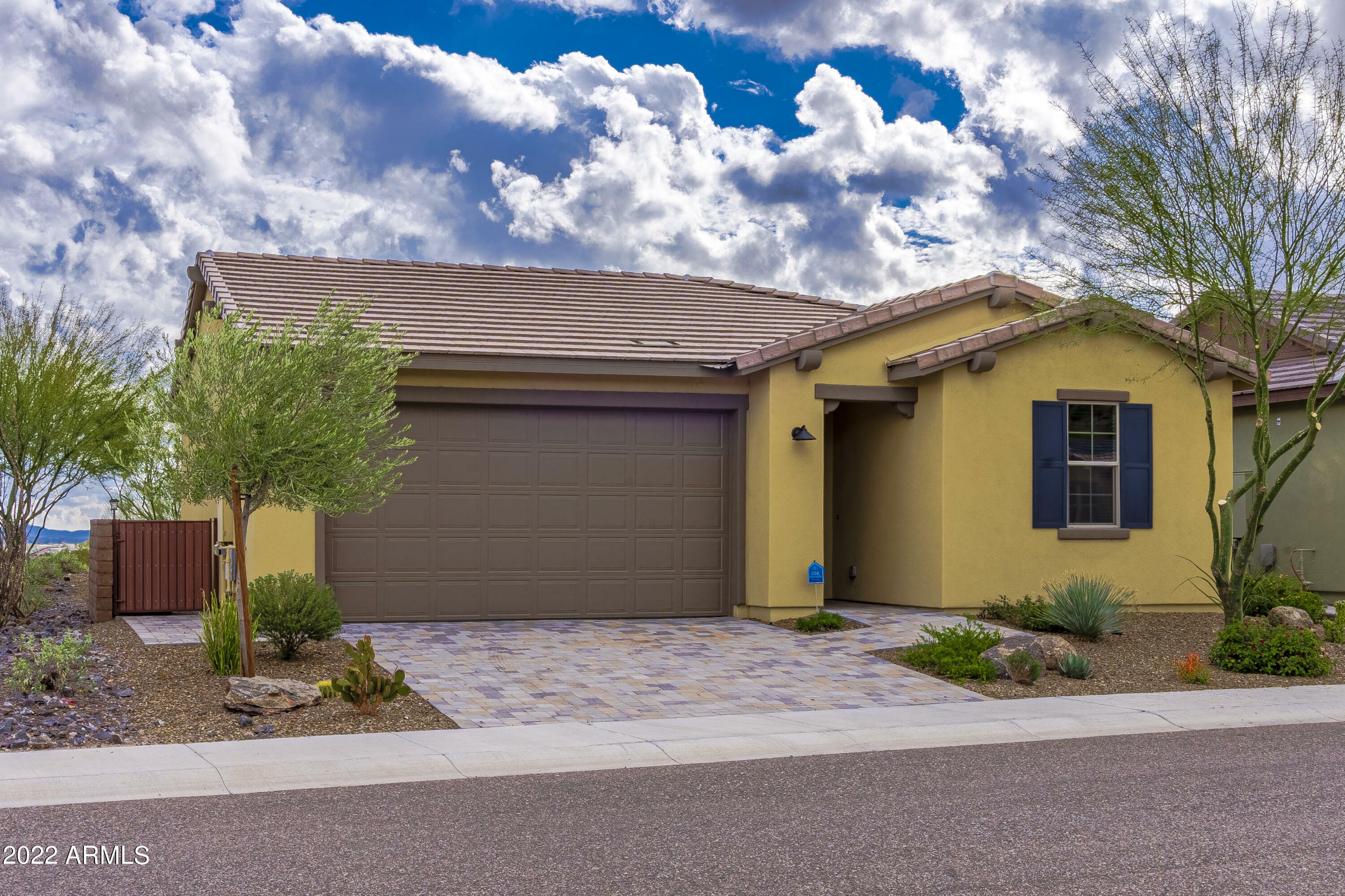 Property Photo:  3271 Huckleberry Way  AZ 85390 