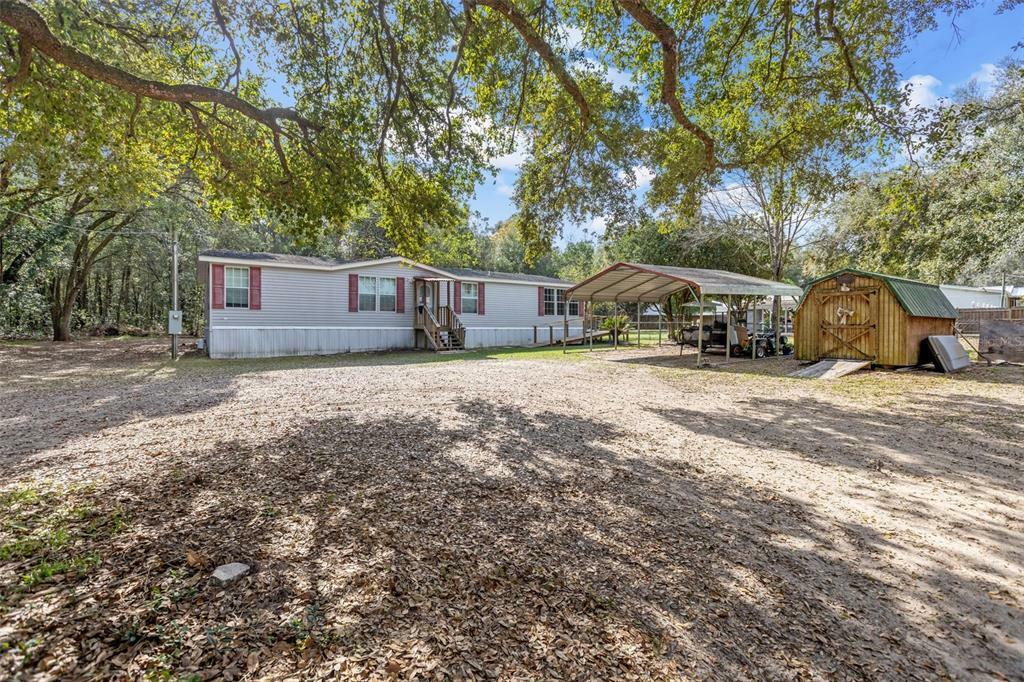 Property Photo:  39716 Sunburst Drive  FL 33525 