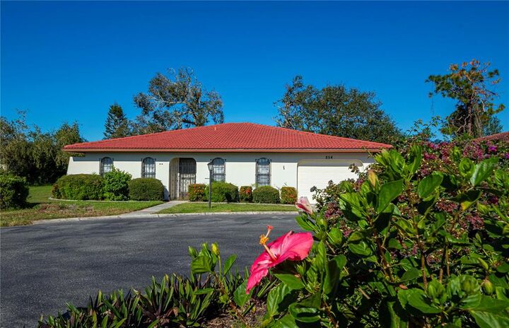 Property Photo: 854 Senda Plata 22 FL 34293