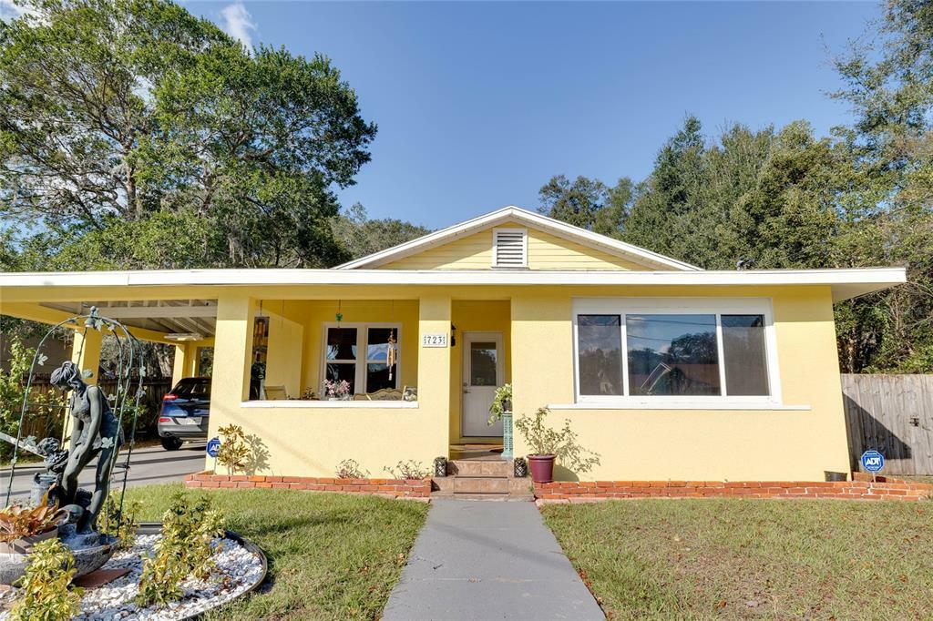 Property Photo:  723 E Minnesota Avenue  FL 32724 