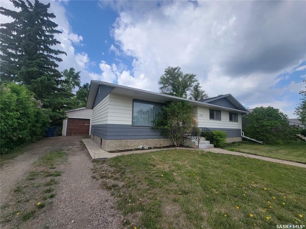 223 Alberta Avenue  Kerrobert SK S0L1R0 photo