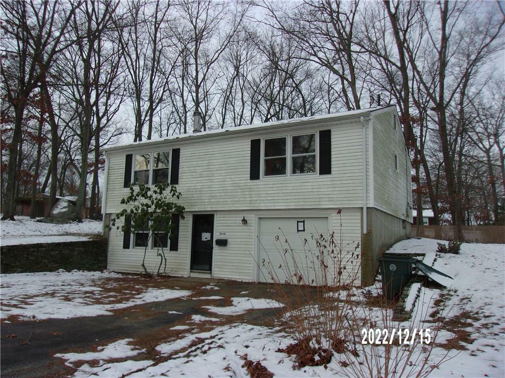 Property Photo:  20 Vanderbilt Ter  RI 02816 