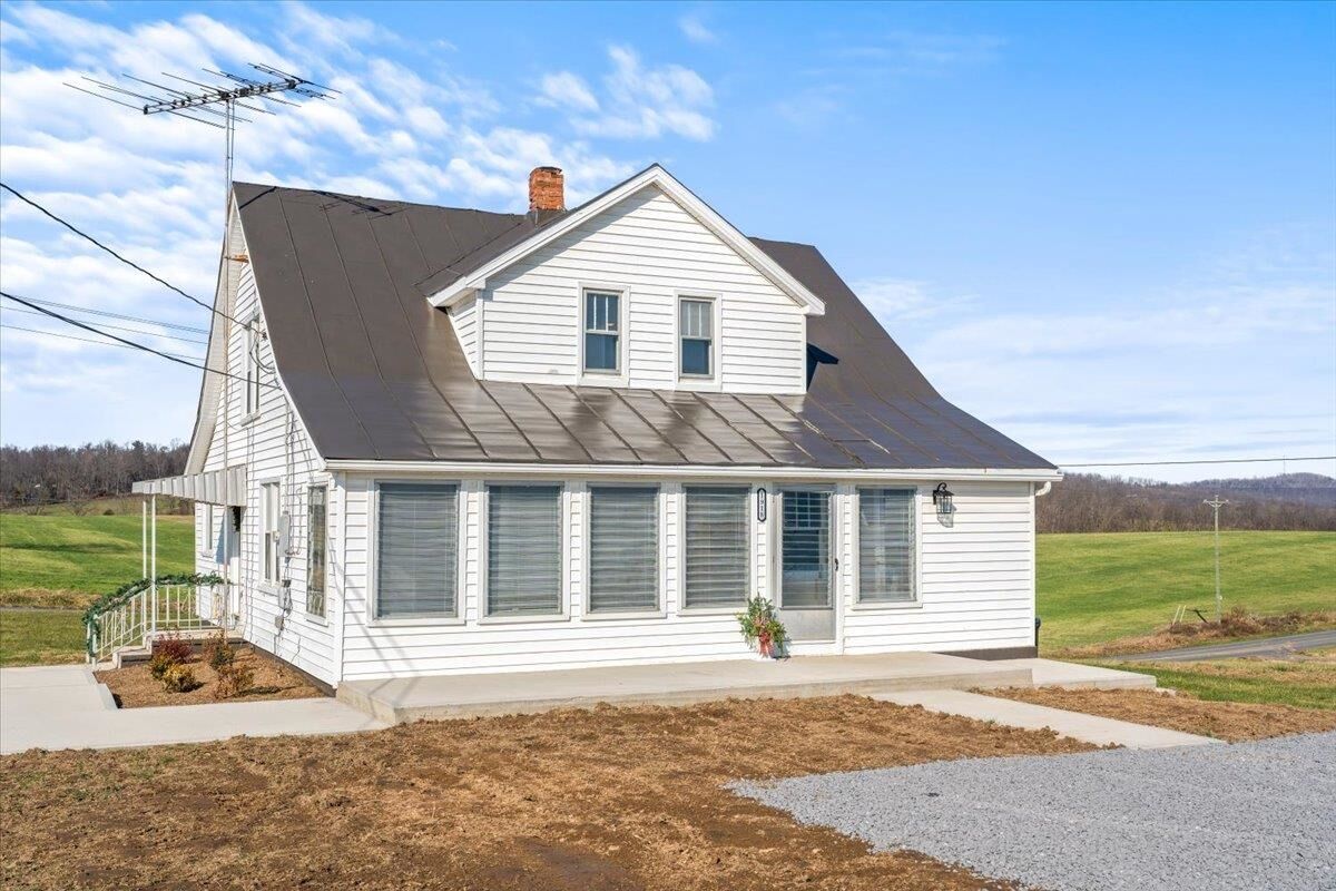 Home for sale in Rockingham 1918 Lacey Spring Rd, Rockingham, VA 22802