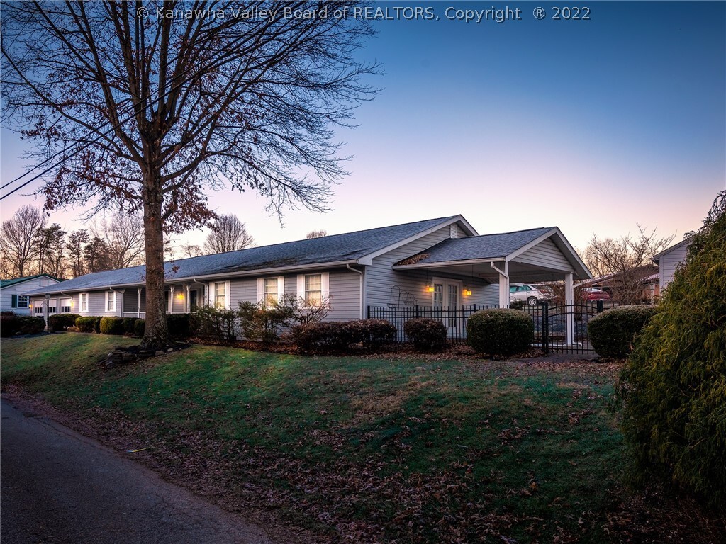 Property Photo: 5147 Hopewell Drive WV 25313