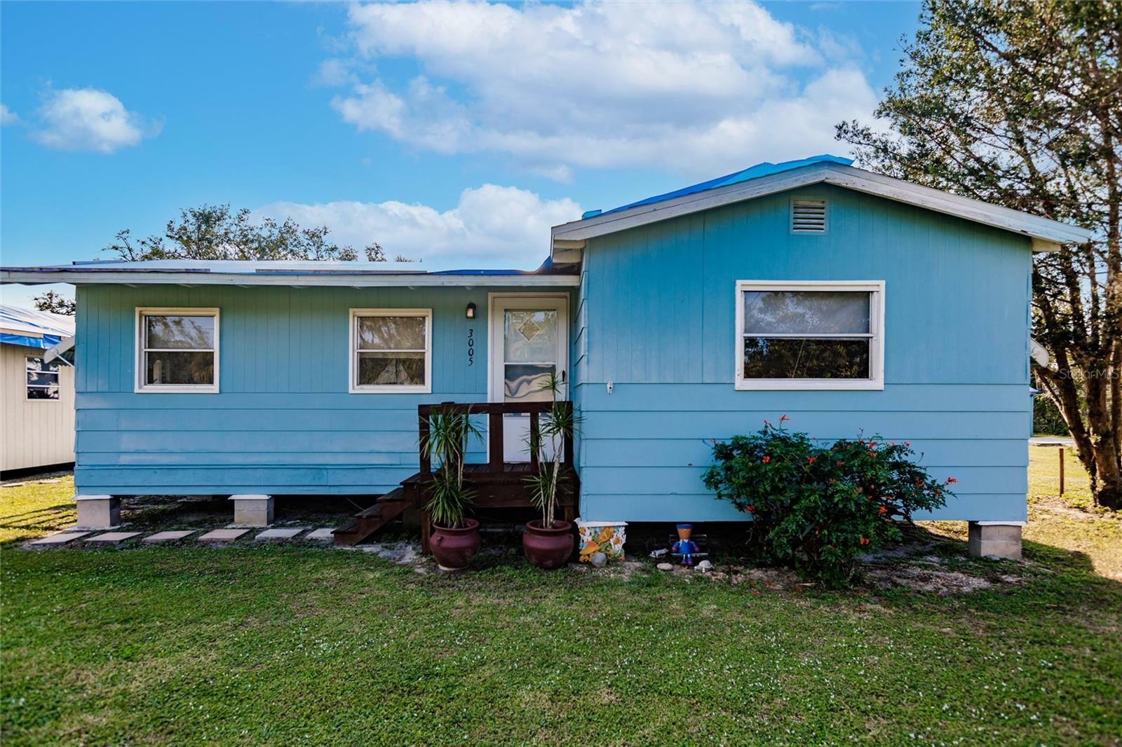 Property Photo:  3005 Beatrice Place  FL 33982 