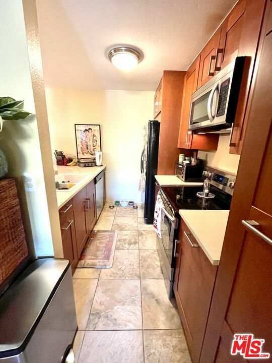 Property Photo:  4900 Overland Avenue 213  CA 90230 