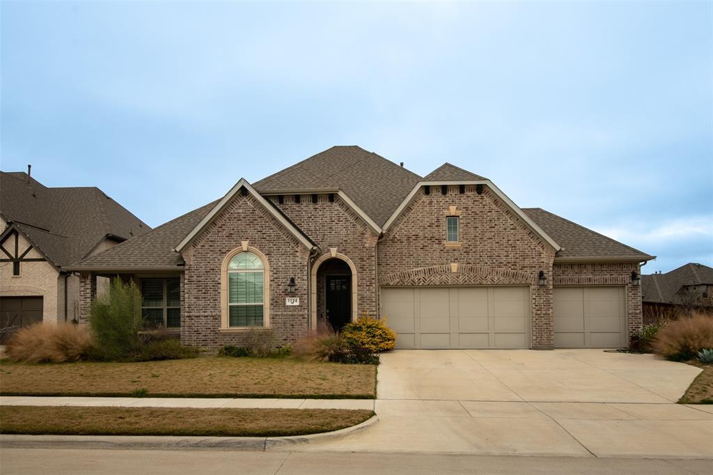 Property Photo:  1124 Maverick Drive  TX 76063 