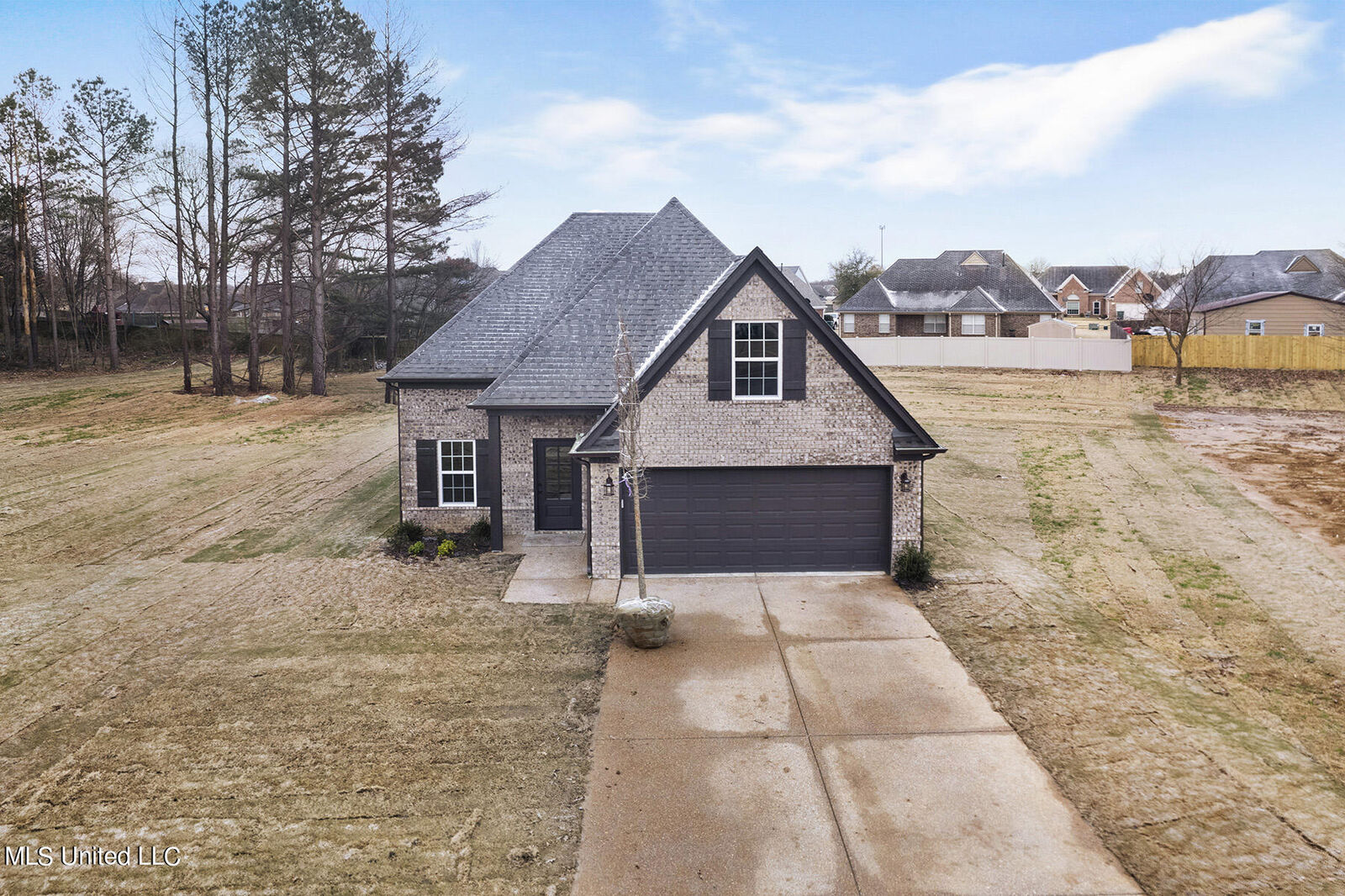 Property Photo:  2047 Metcalf Way  MS 38672 