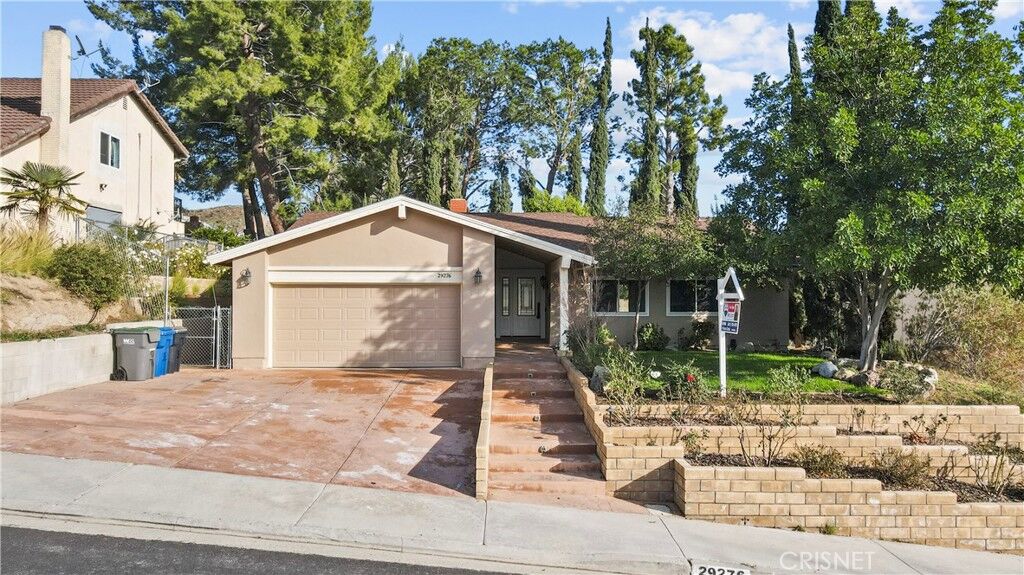 Property Photo:  29276 Snapdragon Place  CA 91387 