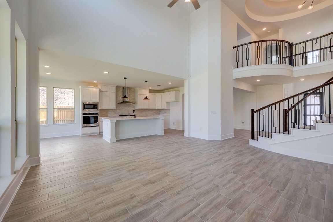 Property Photo:  208 Palatino Bend  TX 78642 