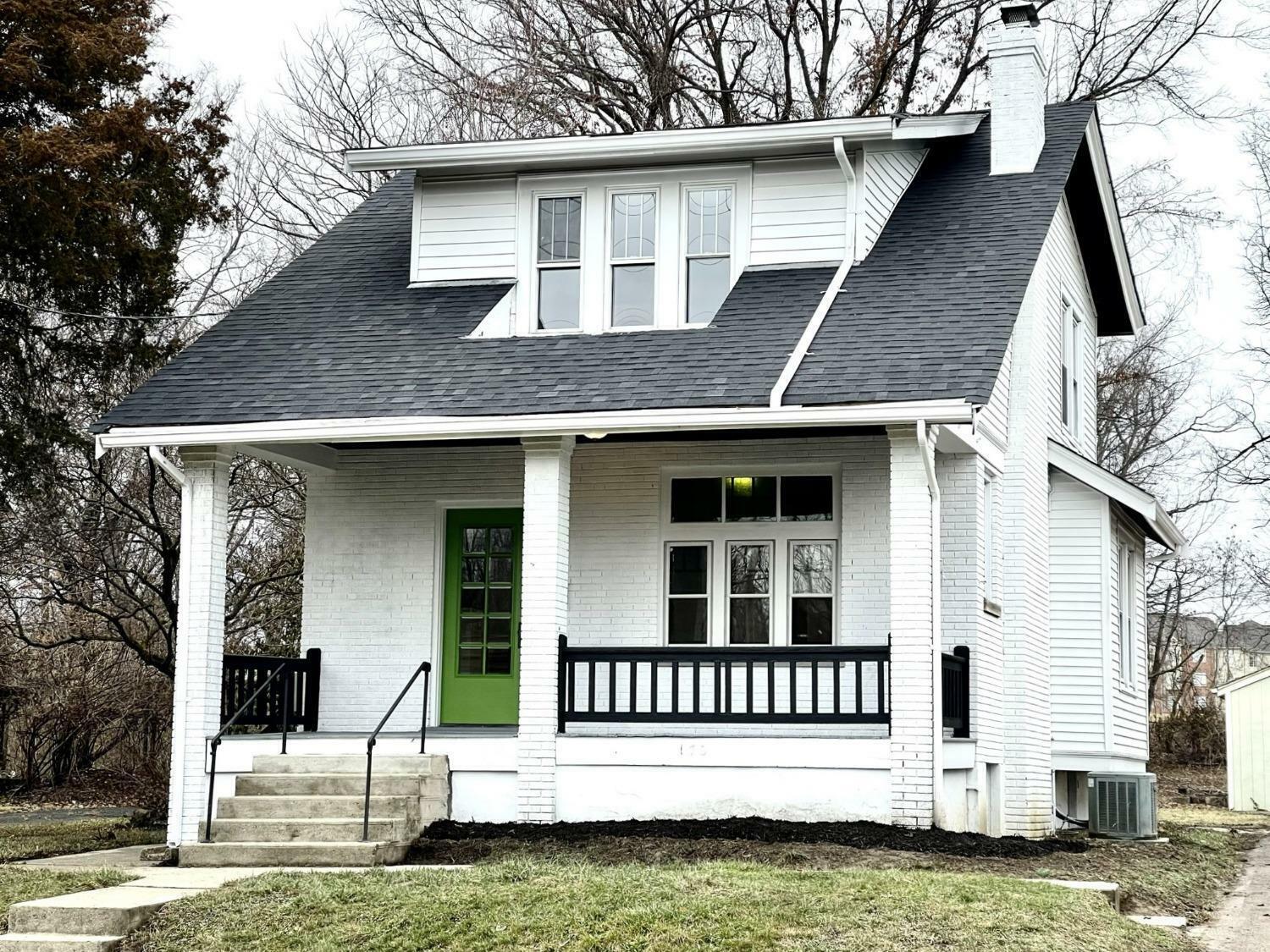 Property Photo: 170 Ridgeway Rd OH 45216