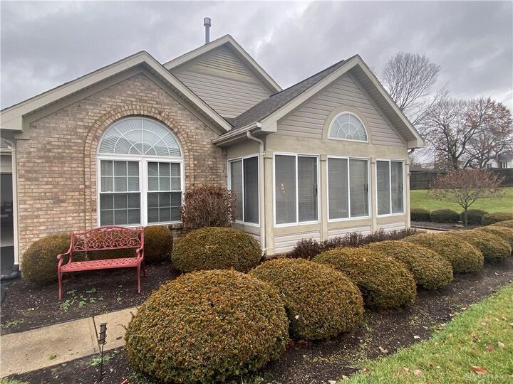 2152 Willow Run Circle  Enon Vlg OH 45323 photo